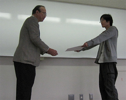 表彰状を受け取りました IMG_0123-1